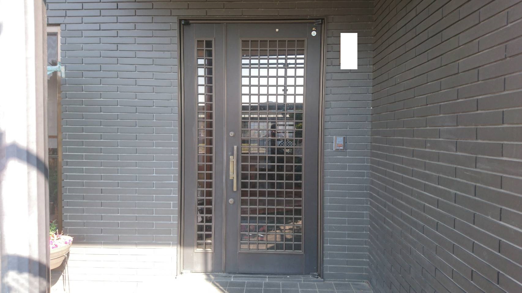 シーエス建材トーヨー住器の玄関ドア　取替え工事　リフォームの施工前の写真1